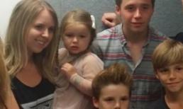 Harper tết tóc cực yêu đi chơi cùng các anh trai 