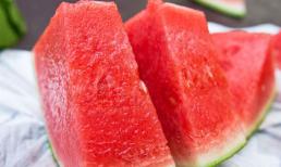 Thực phẩm nên cho con ăn mùa hè