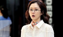 Jang Na Ra trẻ như nữ sinh ở hậu trường quay phim