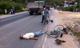 Xe khách tung cửa làm chết 1 người, 3 người nhập viện