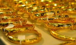 Giá vàng tiếp tục giảm sâu, USD tăng vọt