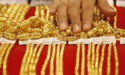 Vàng giảm 4 phiên liên tiếp, USD tăng kịch trần