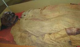 Tìm lời giải cho xác ướp 2 bà phi đời Trịnh – Nguyễn