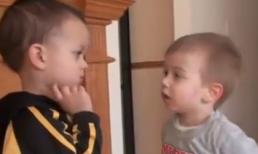  Pha tranh luận hài hước gây ngạc nhiên của 2 cậu nhóc