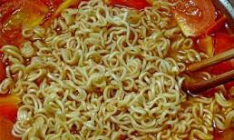 Sự thực đáng sợ về mì tôm khiến nhiều người sốc