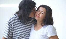 Ngọc Lễ lãng mạn hôn lên má Phương Thảo