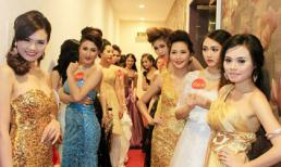 Hậu trường nực cười của các cuộc thi nhan sắc "ao làng"