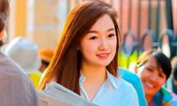 Hot girl bán báo dạo trong kỳ thi ĐH ở Sài Gòn gây xôn xao