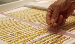 Vàng ngang bằng giá chốt phiên tuần trước