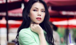 Trà Ngọc Hằng bất ngờ nền nã cùng sắc xanh dịu ngọt