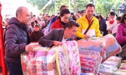 Mr. Đàm vội vã đi từ thiện sau liveshow tiền tỷ