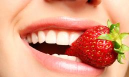 2 cách làm răng sáng bóng với dâu tây