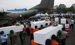 Bật khóc những hình ảnh đau thương vụ QZ8501