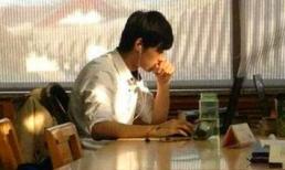 Cư dân mạng điên đảo vì 'chàng trai thư viện'