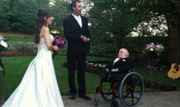 Cô gái kết hôn với chồng cao 91cm gây chú ý