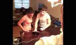 Bị bạn gái 'xử lý' vì tội cho xem ảnh... cô em họ