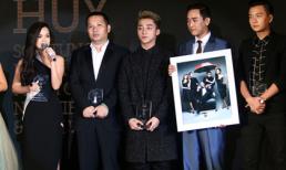 'Chàng trai năm ấy' đoạt giải “Team Of The Year”