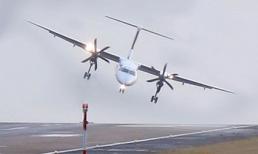 Máy bay chao đảo vì gió mạnh khi đang hạ cánh