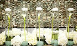 Ngất ngây bình cắm hoa trong nước mỏng manh