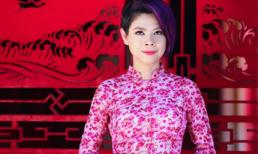 Thanh Thảo dịu dàng diện áo dài đi lễ chùa