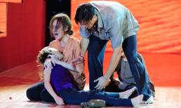 BNHV 2015: 'Bà bầu' Angela Phương Trinh bất ngờ dẫn đầu