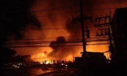 Cháy lớn ở sân gôn, gần trăm xe điện bị thiêu rụi