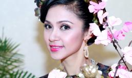 Cận cảnh vẻ đẹp không “dao kéo” của Việt Trinh