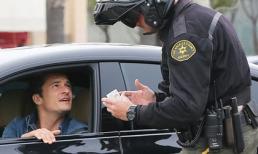 “Quyến rũ” cảnh sát không thành, Orlando Bloom bị xử phạt hành chính
