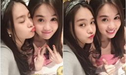 Ngọc Trinh - Linh Chi 'đọ' vẻ đáng yêu 'một chín, một mười'