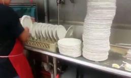 Siêu nhân... rửa đĩa