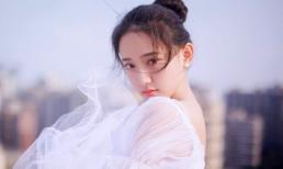 Cô ấy quá lí tưởng, ngoại trừ việc lẳng lơ