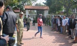 Hàng trăm người dân đến nhà vĩnh biệt ông Nguyễn Bá Thanh