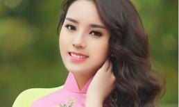 Hoa hậu Kỳ Duyên khoe dáng thon với áo dài