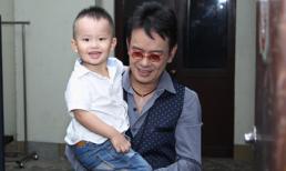 Nhạc sĩ Đức Huy khoe con trai 2 tuổi ở tuổi U70