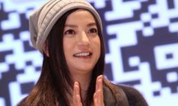 Triệu Vy lộ cằm hai ngấn và gương mặt nặng nề