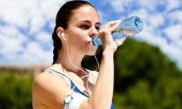 Chiêu lấy lại vóc dáng 'như siêu mẫu' sau sinh