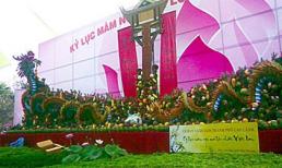 Kỷ lục bánh chưng, mâm ngũ quả 'khủng' ngày Tết