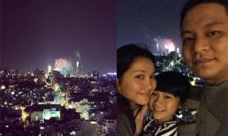 Gia đình Kim Hiền hạnh phúc xem pháo hoa tại nhà