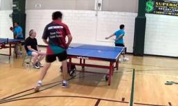 Bóng bàn: Cú trả đập như có mắt sau lưng