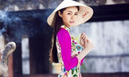 Á hậu Linh Chi duyên dáng với áo dài và nón lá