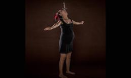 Kinh điển màn nuốt kiếm của bà bầu 9 tháng