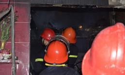 Bốn người nhảy lầu thoát thân từ căn nhà bốc cháy trong đêm