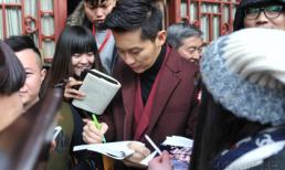 Lý Thần bị vây kín sau sự cố vi phạm giao thông, nạt nộ phóng viên