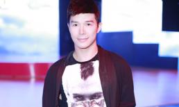 Nathan Lee gây choáng với cây hàng hiệu 'khủng' 