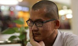 Một năm MH370: Cảnh ngộ những ông bố một mình chăm con