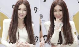 Ôn Bích Hà khoe vẻ đẹp bất chấp tuổi tác