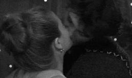 Bí quyết để hôn gái xinh