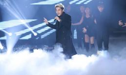 Sơn Tùng hát 'Không phải dạng vừa đâu' trên sân khấu Cánh diều vàng