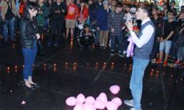 Màn tỏ tình lãng mạn khiến đất Cảng 'dậy sóng'