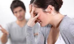 Cuồng ghen, chồng đòi mang con đi xét nghiệm ADN